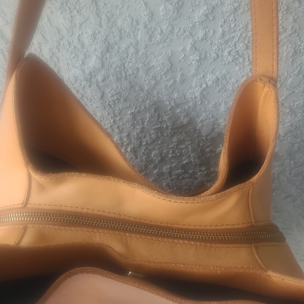 Margot New York Genuine Leather Tote Limited Edition - Picture 9 of 11